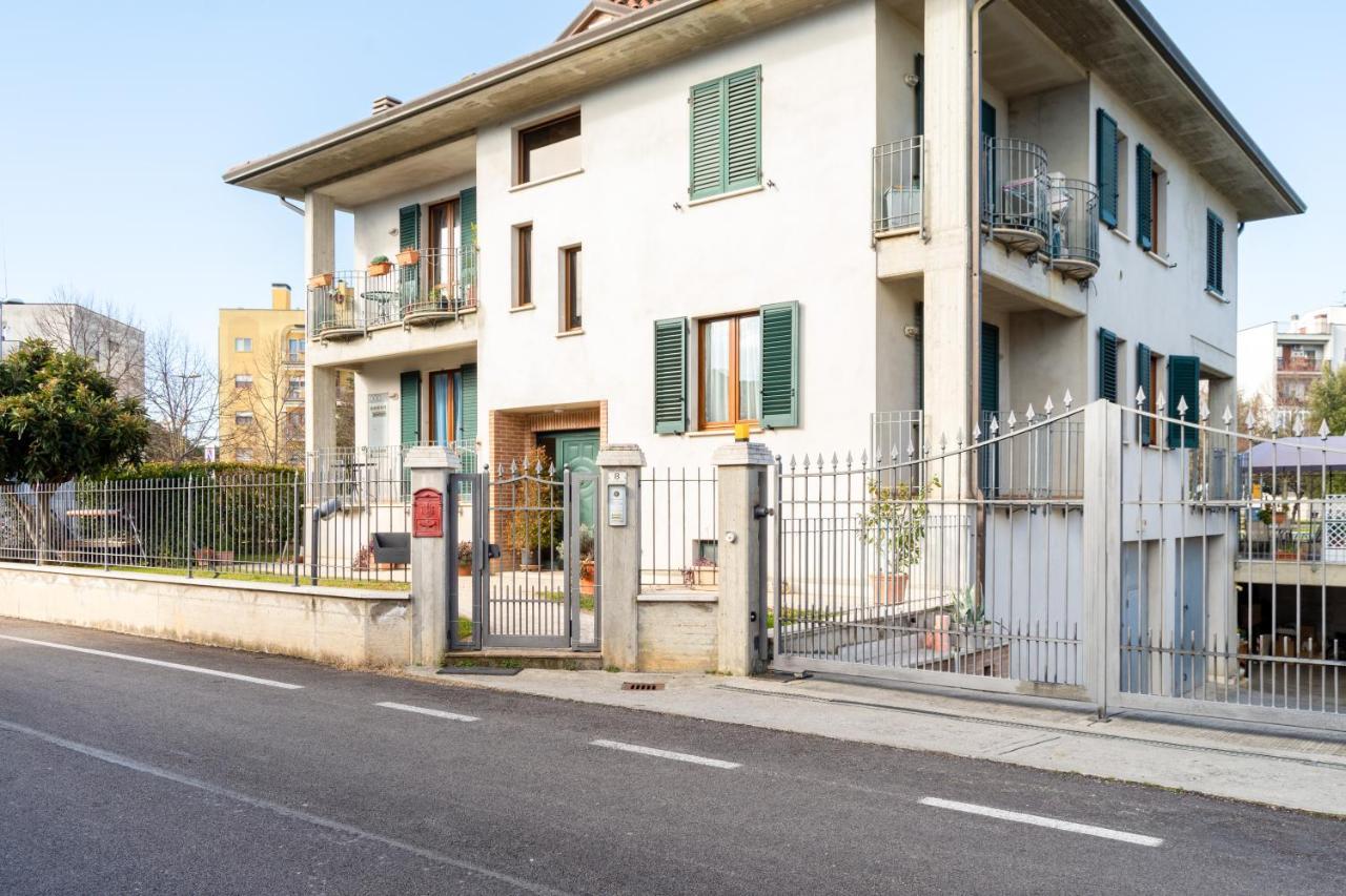 Casa Del Giardino Bright Apartment Bastia Umbra Luaran gambar